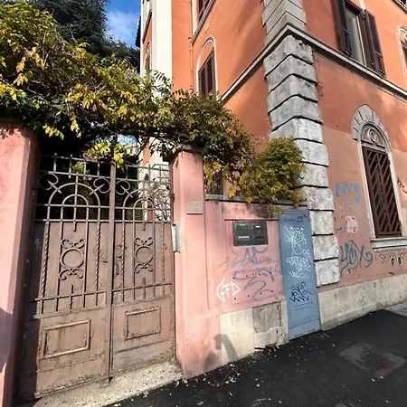 Statilia Urban Retreat Apartment